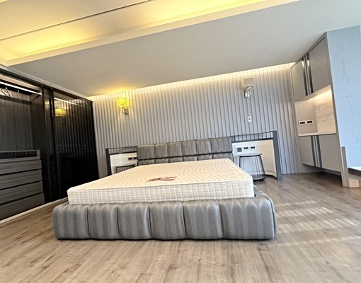 三多商圈捷運|星海灣|四房雙平車精品戶 - Image 9