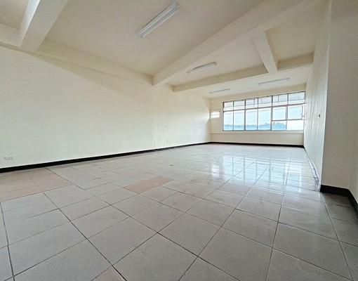 租-大寮捷運面81期重劃合租2樓透天無敵棟距位於鳳林商圈 - Image 1