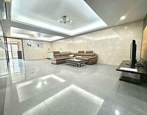 三重國小MRT💝超大坪數2+1房💝大露台空間|臻臻 - Image 2