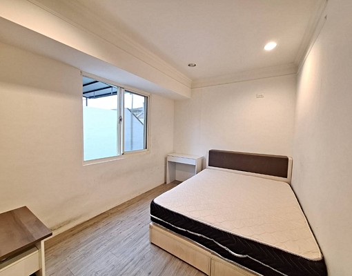 正一房一廳✅可短租✅稀有可寵✅台水電✅有陽台大露臺✅屋況極佳 - Image 5