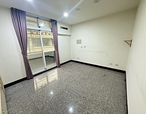 近河堤社區、文藻,可租補全棟透天出租*可停車 - Image 8