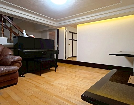 巨城旁5房透天平面車位 - Image 10