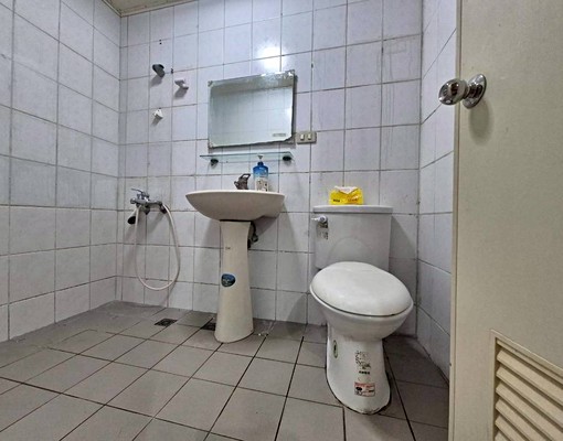 嘉義公園旁車位三房 - Image 12