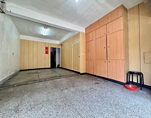 平鎮獅子林整棟透店『室內車庫』 - Image 1