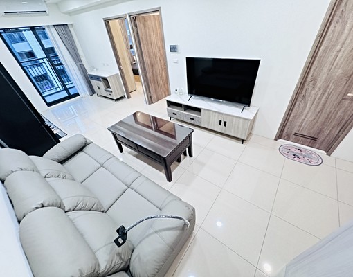 大兩房可租補▶公設超多▶系統櫃收納▶電動沙發 - Image 2