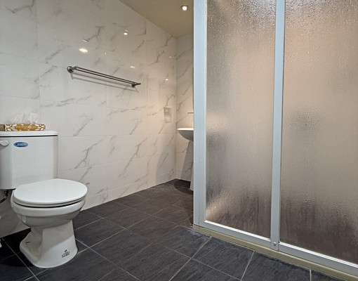 平實公園台電採光超大房+客廳可租補 - Image 6