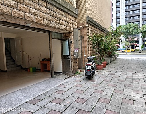 大套房及店面 - Image 14