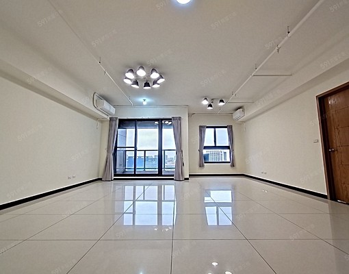 採光明亮,超大2+1房。近高鐵樓下全家。含車管 - Image 3