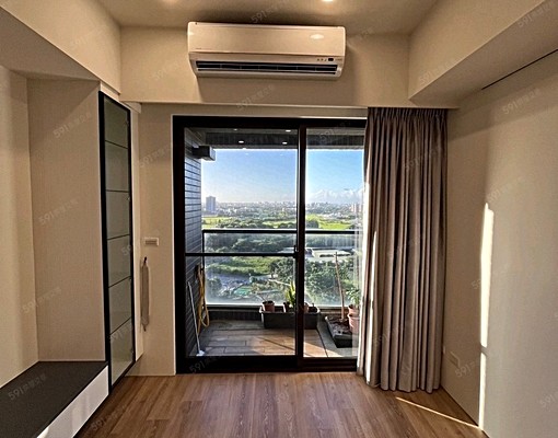 歡迎租補報稅入籍,陽台景色心曠神怡,空間大採光佳,含車管 - Image 3