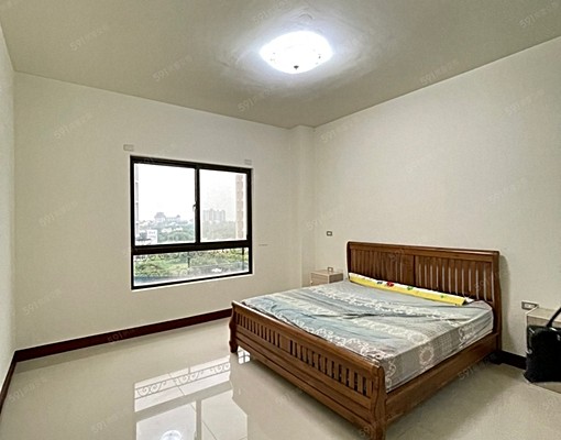 近青埔國中。稀有大坪數4房,格局方正通風明亮,含車管 - Image 1