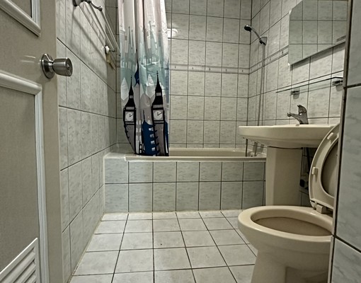 區公所旁生活便利,機能完善.... - Image 4