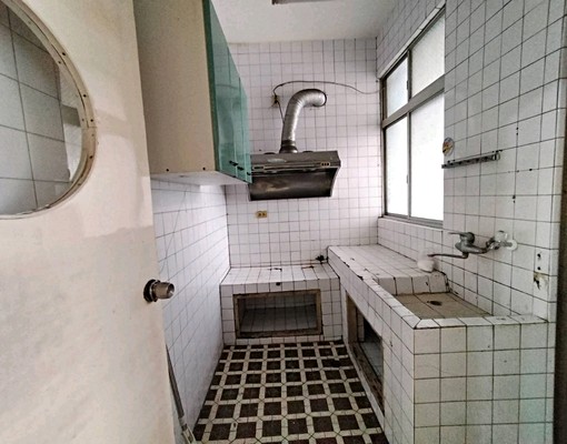 竹南園區旁活巷可停車前後院美透天 - Image 7