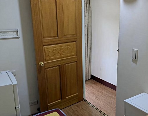 致理正後門向陽店巷子1樓新雅房:自租附垃圾資源回收代收 - Image 9