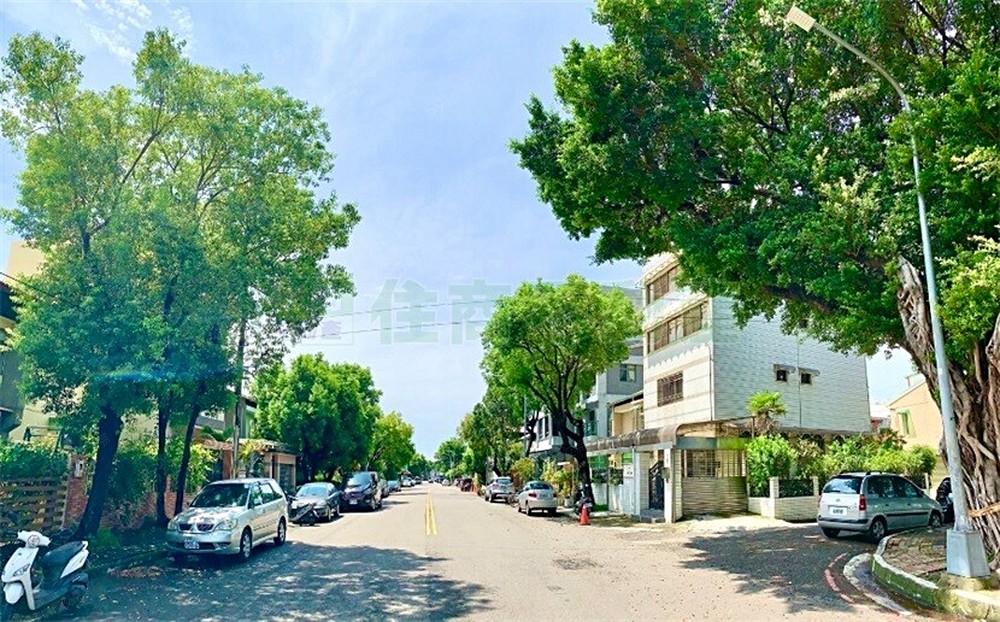 黎明新村:台中最棒的居住環境:比照英國新市鎮規劃:3公尺一樹