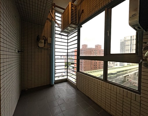 🌸市府捷運站旁/世界之心#超美視野傢俱齊全 - Image 9