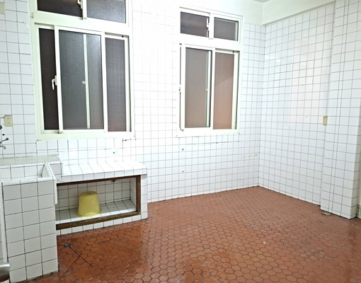 永樂街大坪數冷氣套房,一房一廳 - Image 6