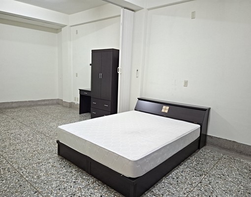 永樂街大坪數冷氣套房,一房一廳 - Image 2