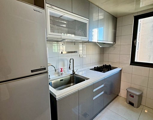 近高鐵秒殺絕美精裝潢文青風3房可租補報稅/平面車位機車位 - Image 13