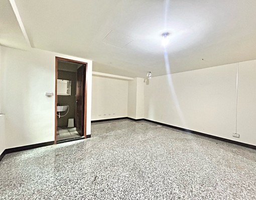 ❤️小貓推薦❤️集賢路黃金店面 - Image 8