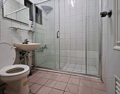 市中心寶健醫院附近,有陽台 - Image 9