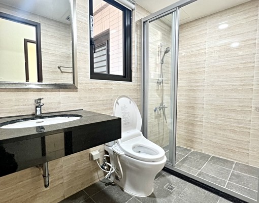 🥇可租補|三房兩廳雙陽台大空間|忠孝夜市.Lalaport - Image 12