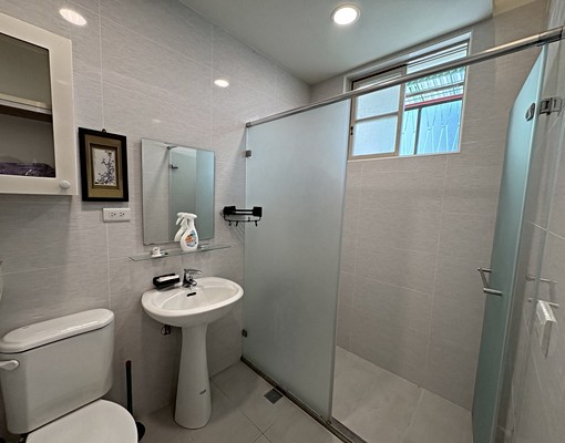 板橋❣️可租補稅/免爬高/家具齊全採光通風/乾濕分離/獨洗曬 - Image 11