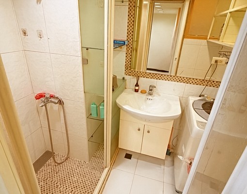 七張捷運西華館套房單獨主臥物件,非房仲 - Image 5