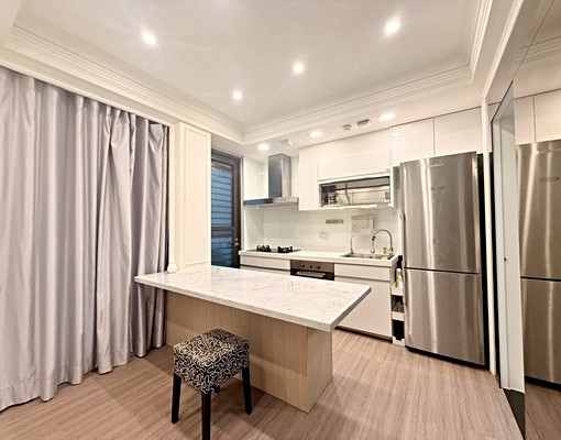 市政府🏠高檔小豪宅✨獨洗曬💦更衣室👚垃圾代收✅近捷機能 - Image 4