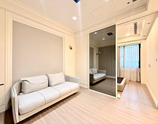 市政府🏠高檔小豪宅✨獨洗曬💦更衣室👚垃圾代收✅近捷機能 - Image 2