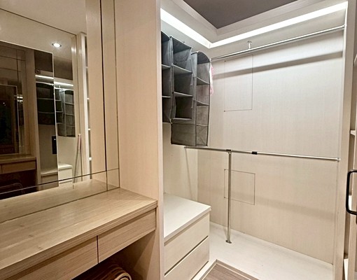 市政府🏠高檔小豪宅✨獨洗曬💦更衣室👚垃圾代收✅近捷機能 - Image 9