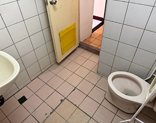 文華路西安街旁電梯單人陽台大套房出租禁菸寵 - Image 5