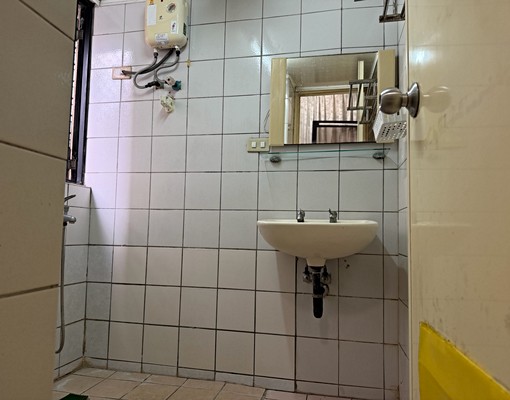 文華路西安街旁電梯單人陽台大套房出租禁菸寵 - Image 8