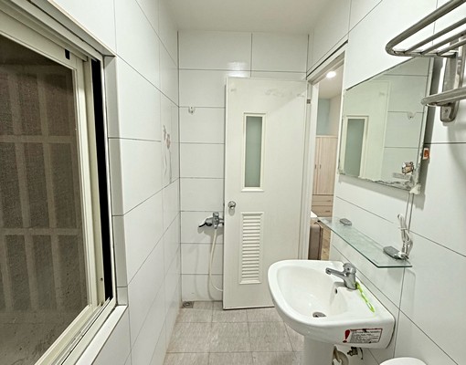 台北橋菜寮🚄可貓🐱免爬高獨洗曬🌟包水網路🛜機能佳 - Image 11