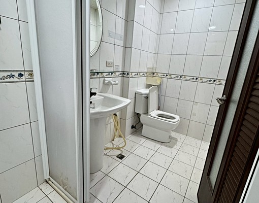 北屯興安大連商圈臨20米路店住合一透天店面 - Image 12