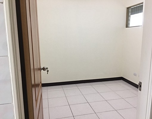 楠梓科技園區正德賢商圈大4房+全新變頻冷氣5台 - Image 11