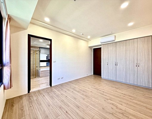 真的很大間丨間間大衣櫃丨超爆大四房丨浴缸丨B2平車丨金價讚欸 - Image 7