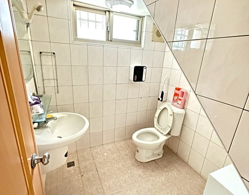 象山站‧獨棟別墅大4房‧可貓‧補助稅籍‧有庭院‧雙陽台 - Image 10