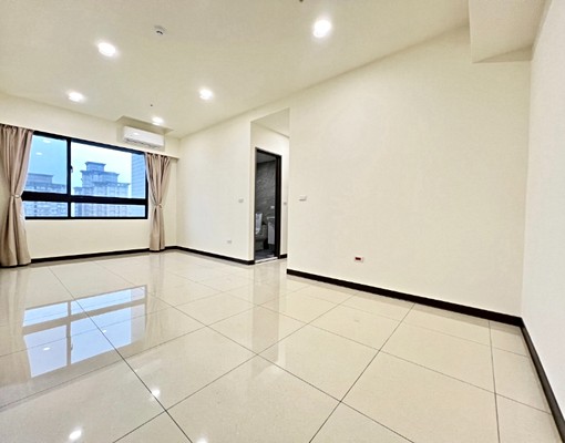 和合海景亮麗大二房平車 - Image 1