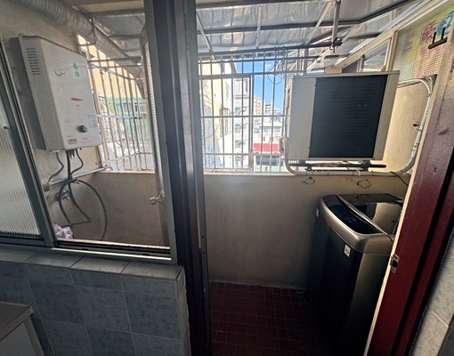 可租補.台水電.大三房.前後陽台.木質地.坐北朝南.房東租 - Image 9