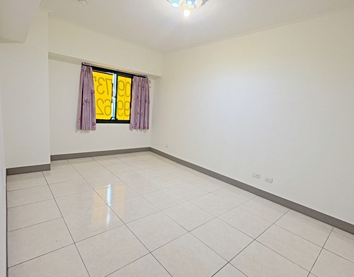 文心捷運站旁✨超大4房採光佳✨一層兩戶✨冷氣可補✨雙車位✨ - Image 7