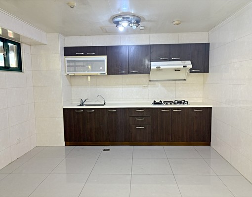 文心捷運站旁✨超大4房採光佳✨一層兩戶✨冷氣可補✨雙車位✨ - Image 12