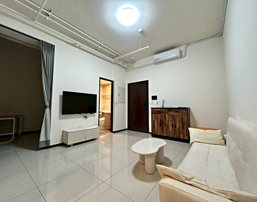 國翔獨家/大兩房休旅車位視野戶/含車 - Image 1