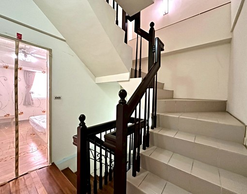 頭家國小~雙車花園別墅附家具大空間(可租補 - Image 7