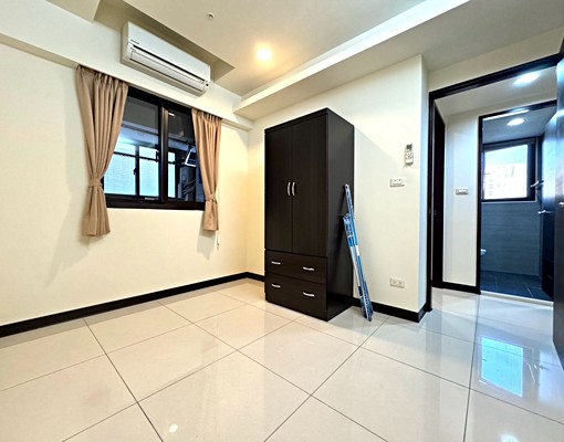 超美三房雙平車🔥新光特區⛪家具電全配🔥可租補 - Image 8