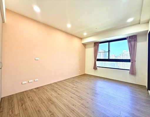 這間超大間|屋況超棒|需要家具可談|系統櫃收納|浴缸|文心崇 - Image 6