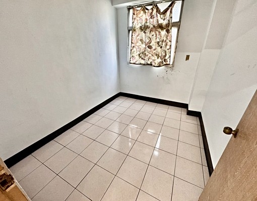 一中商圈#爬樓梯三房超便宜#台水電#無管理員子母車#租屋補助 - Image 7