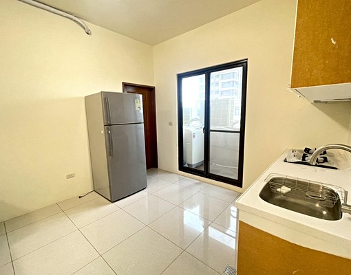 全新獨棟正三房》前進青埔主道路|一層兩戶超單純|可租補戶籍! - Image 4