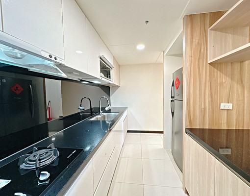 勝麗方程市★四房平車裝潢視野戶★含車含管傢俱電全配可租補 - Image 4