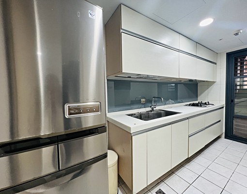 七張捷運旁，「晶華館」兩房平面車位 - Image 9