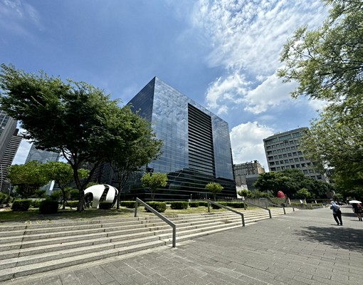 🍎市政府捷運~可戶籍可租補~電梯~陽台傢俱電大套房 - Image 15